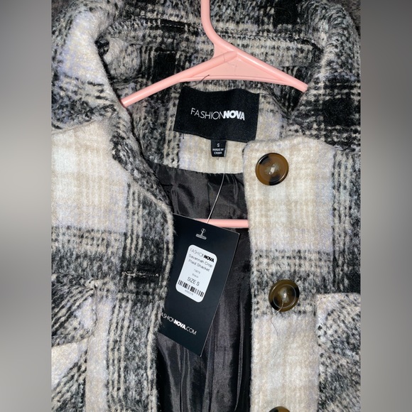 Plaid crop Fashion Nova jacket black tan and white - Picture 2 of 2